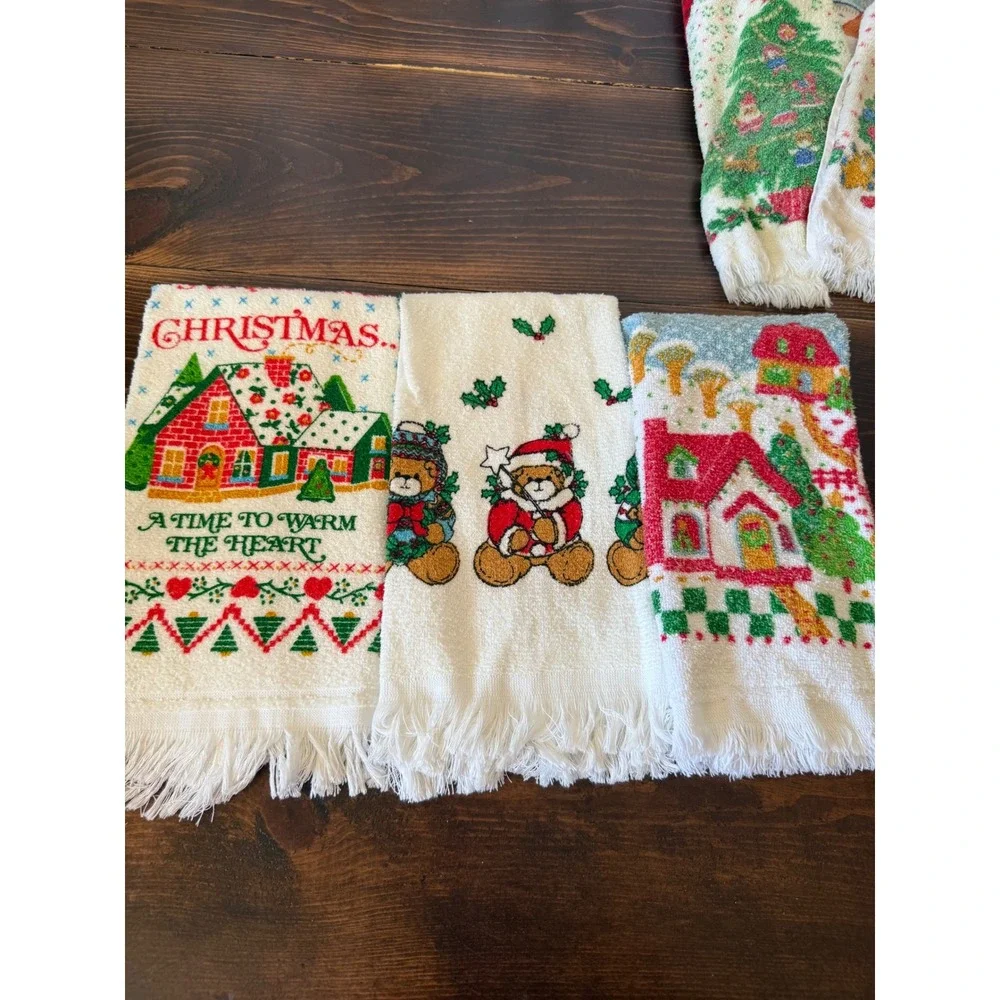 Vintage Christmas Kitchen Towel Pot Holder Set 14oc Santa Snowman Hanging Towels